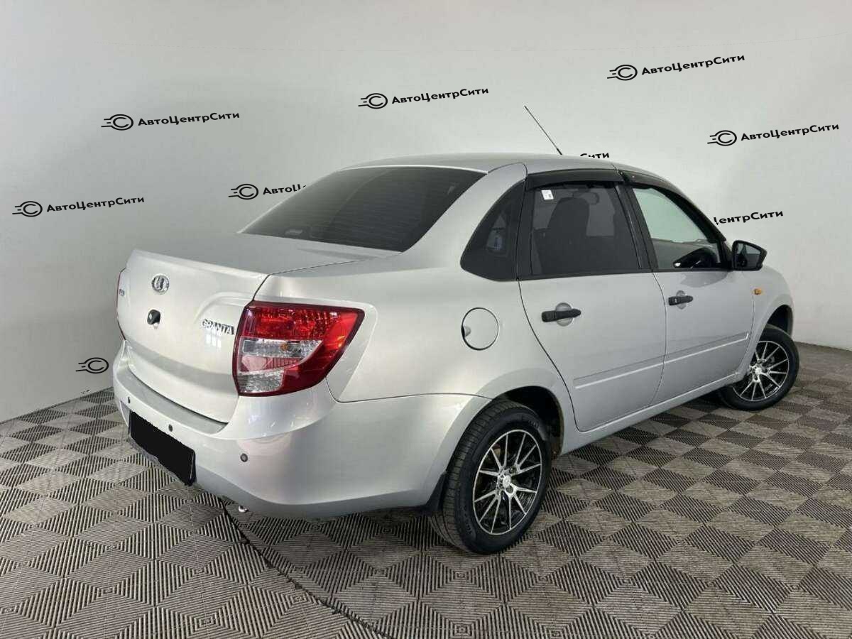 Lada (ВАЗ) Granta с пробегом — 2017 год. Фото: #5
