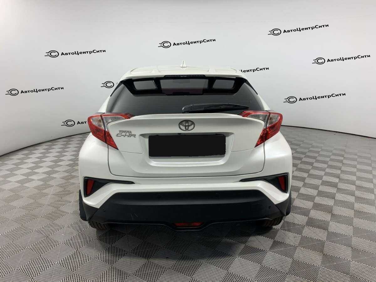 Toyota C-HR с пробегом — 2019 год. Фото: #5