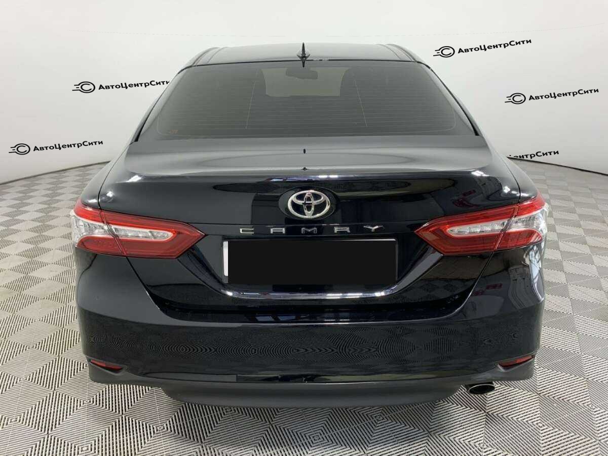 Toyota Camry с пробегом — 2021 год. Фото: #4