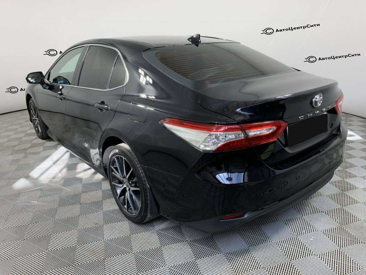 Toyota Camry с пробегом — 2021 год. Фото: #5