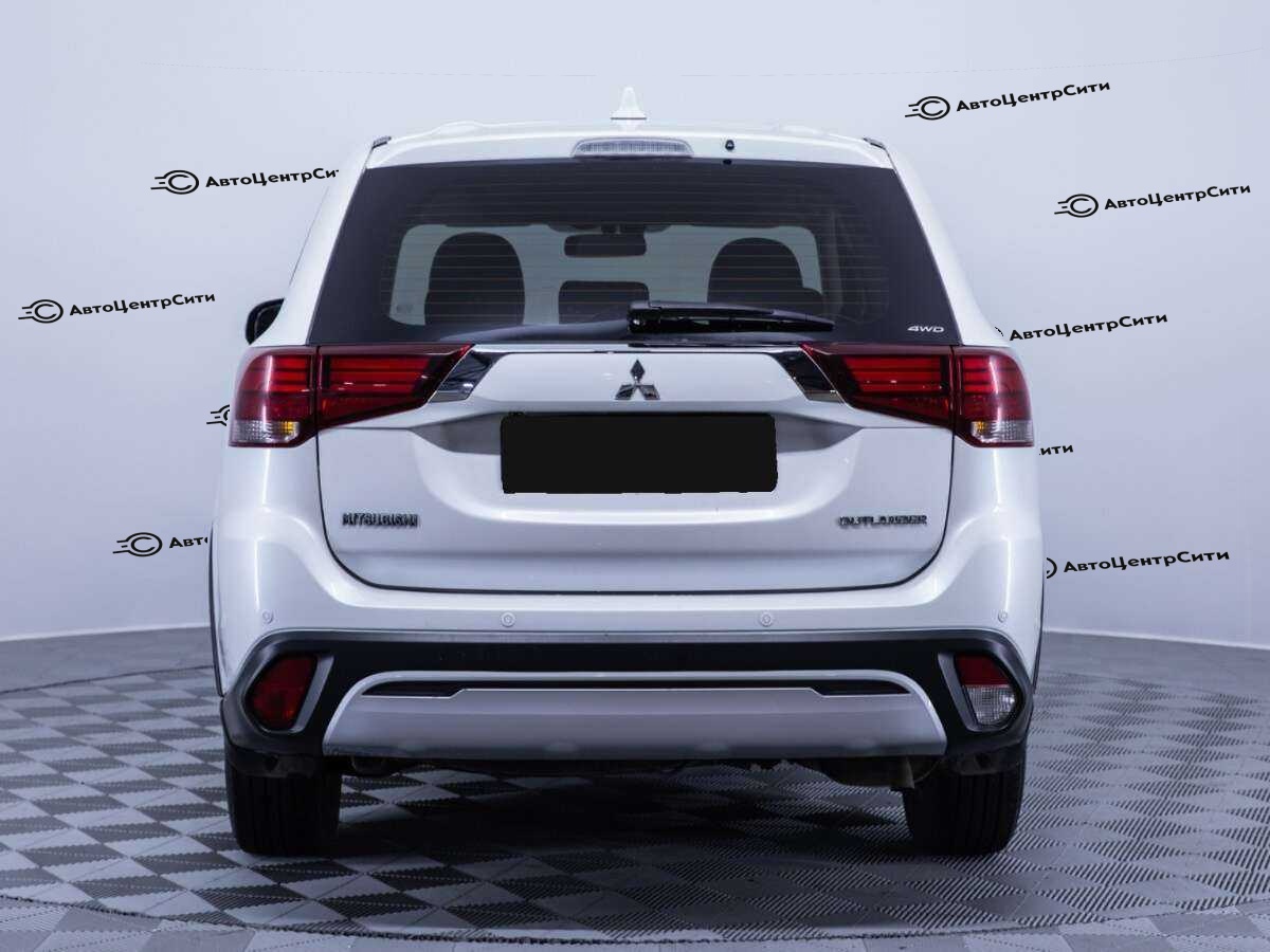Mitsubishi Outlander с пробегом — 2020 год. Фото: #5