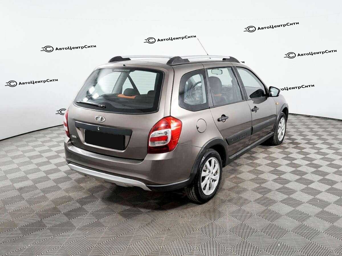 Lada (ВАЗ) Kalina с пробегом — 2016 год. Фото: #4