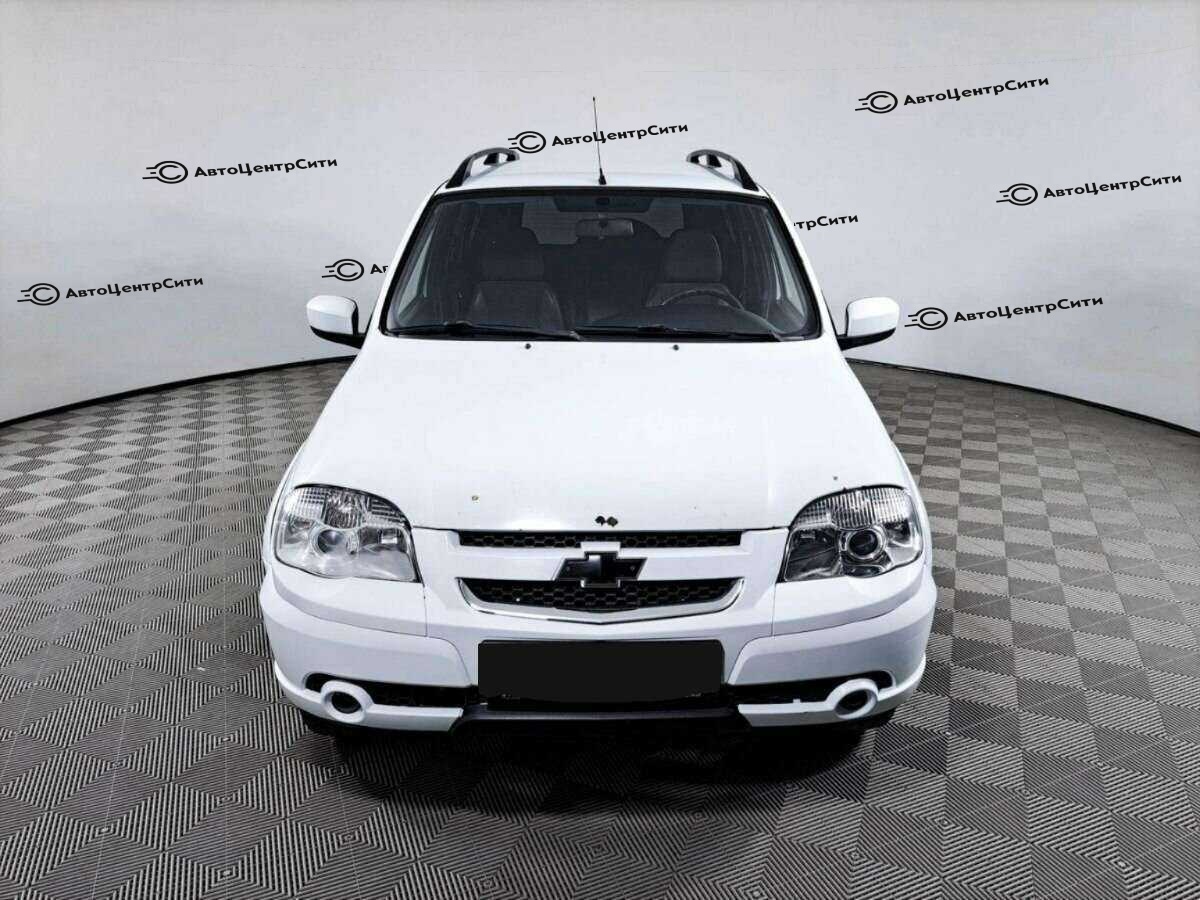 Chevrolet Niva с пробегом — 2013 год. Фото: #1