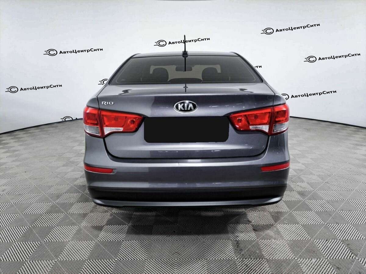 Kia Rio с пробегом — 2017 год. Фото: #4
