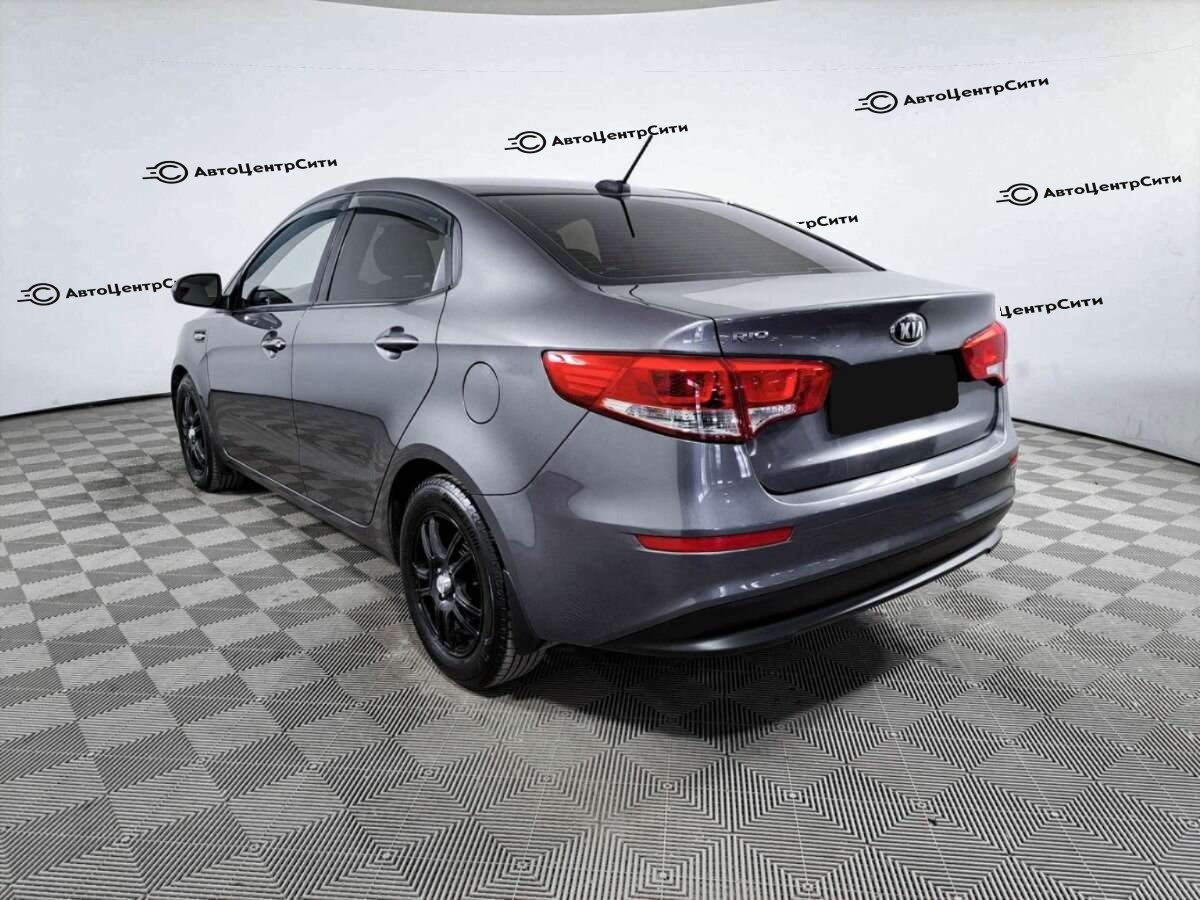 Kia Rio с пробегом — 2017 год. Фото: #5