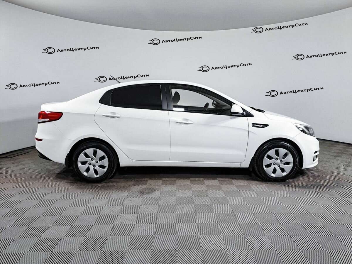 Kia Rio с пробегом — 2016 год. Фото: #3