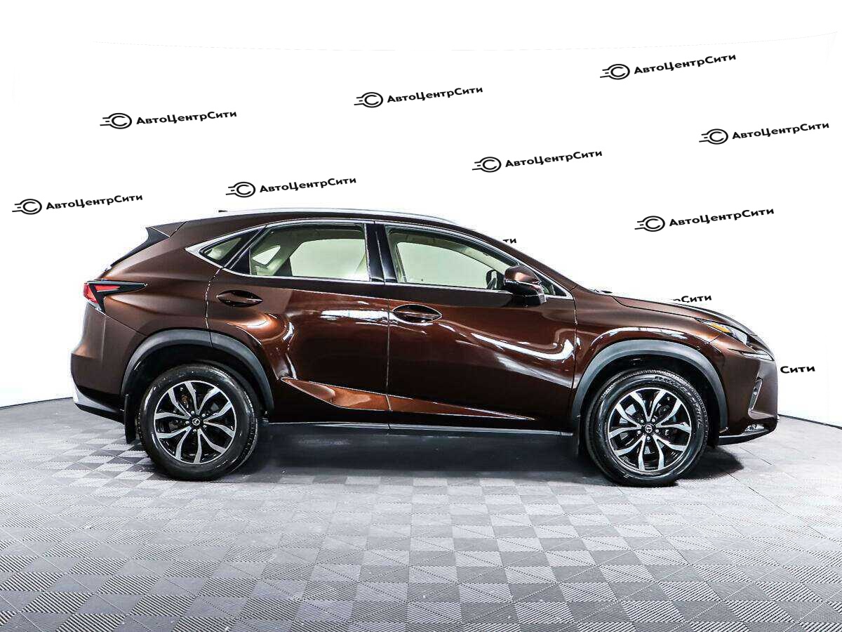 Lexus NX с пробегом — 2017 год. Фото: #3