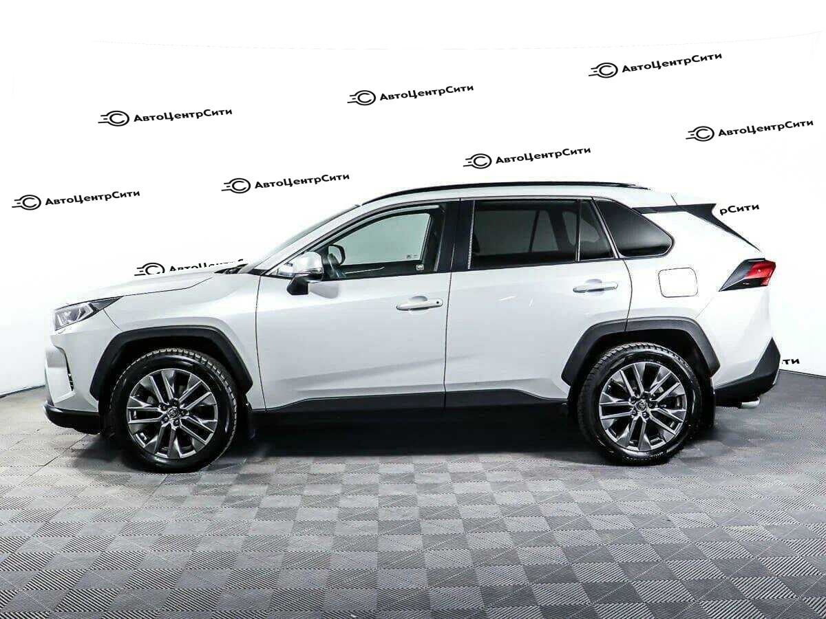 Toyota RAV4 с пробегом — 2021 год. Фото: #7