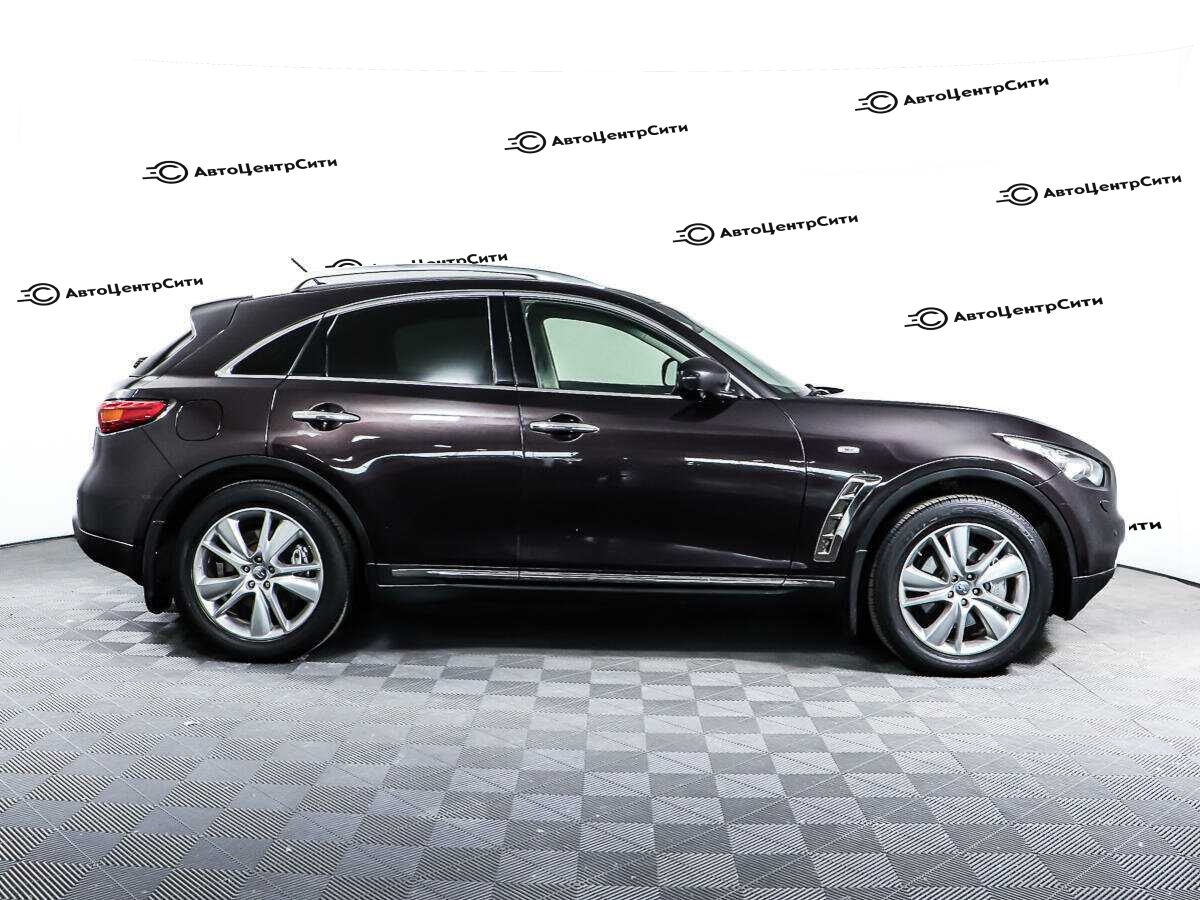 Infiniti FX с пробегом — 2012 год. Фото: #3