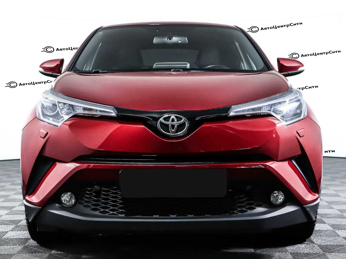 Toyota C-HR с пробегом — 2019 год. Фото: #1