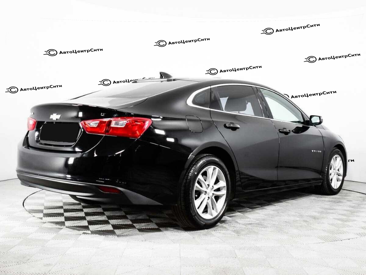 Chevrolet Malibu с пробегом — 2017 год. Фото: #3