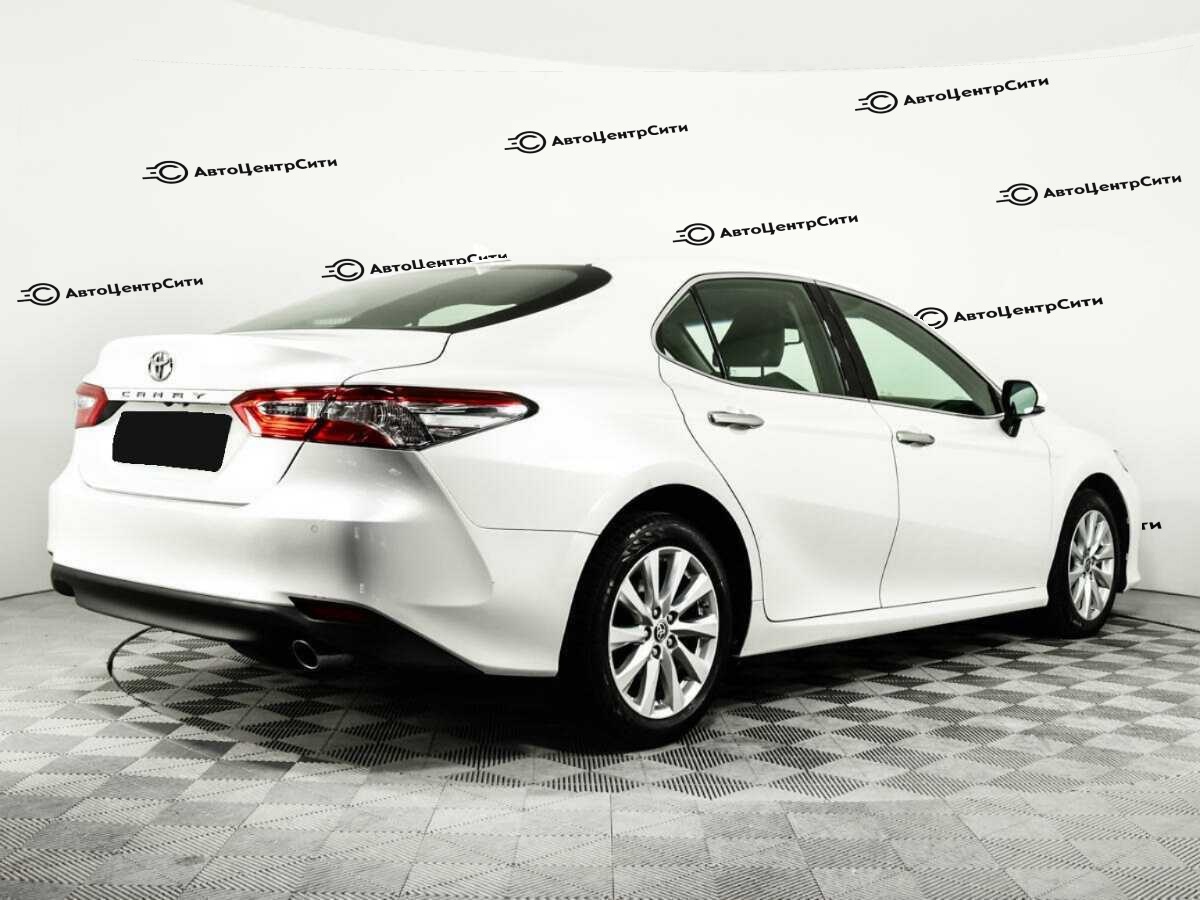 Toyota Camry с пробегом — 2020 год. Фото: #4