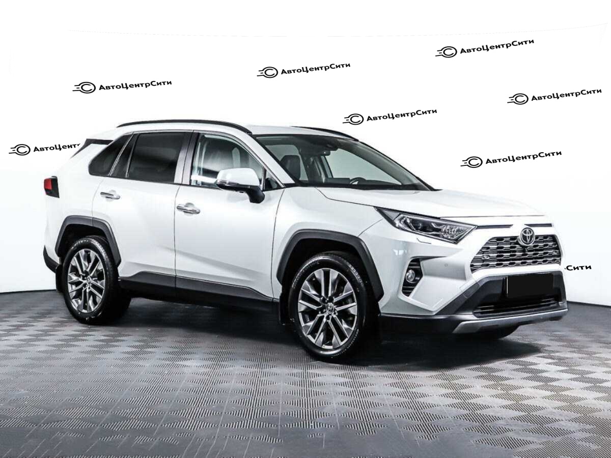 Toyota RAV4 с пробегом — 2021 год. Фото: #2