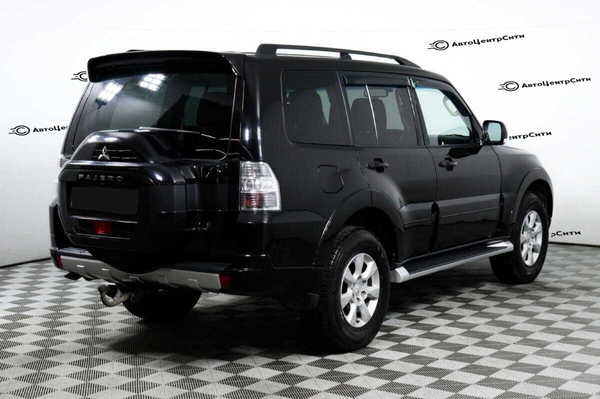 Mitsubishi Pajero с пробегом — 2018 год. Фото: #4