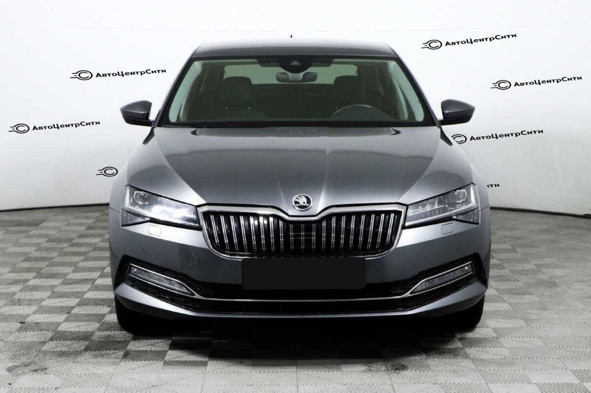Skoda Superb с пробегом — 2021 год. Фото: #1
