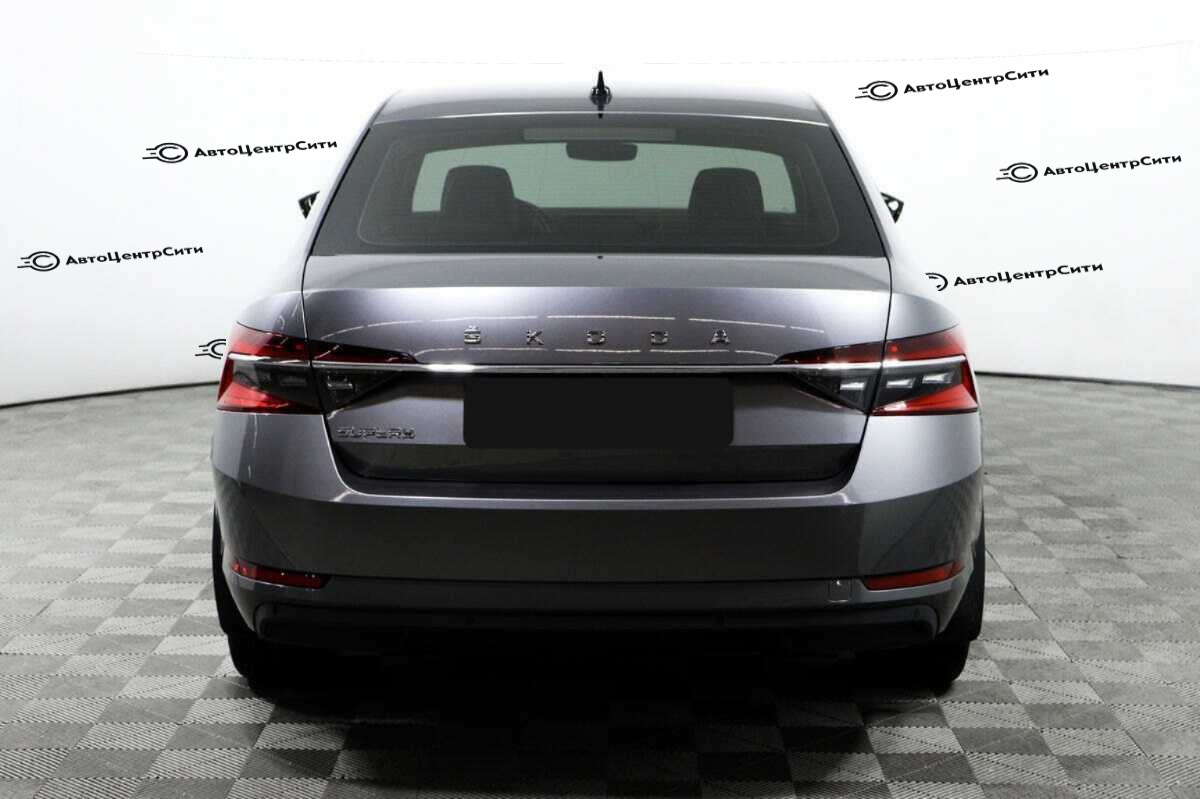 Skoda Superb с пробегом — 2021 год. Фото: #5