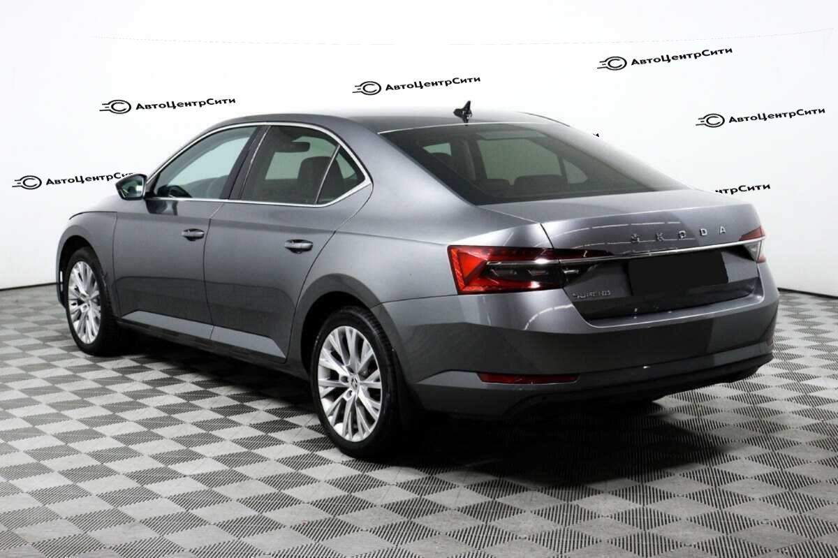 Skoda Superb с пробегом — 2021 год. Фото: #6