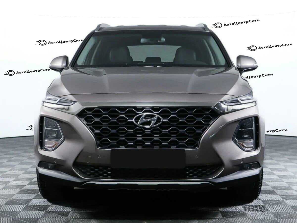 Hyundai Santa Fe с пробегом — 2019 год. Фото: #1