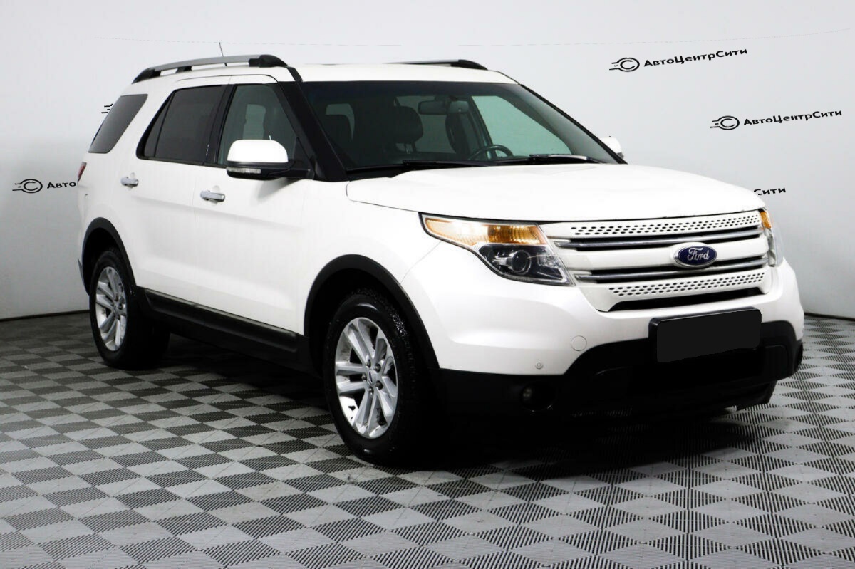 Ford Explorer с пробегом — 2012 год. Фото: #2