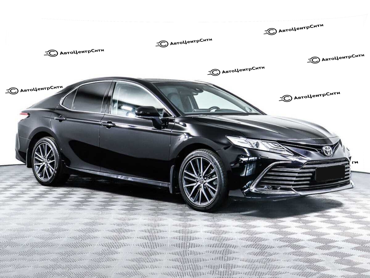 Toyota Camry с пробегом — 2021 год. Фото: #2