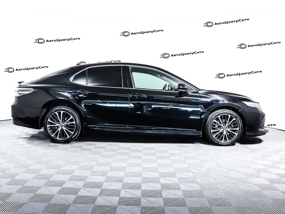 Toyota Camry с пробегом — 2020 год. Фото: #3