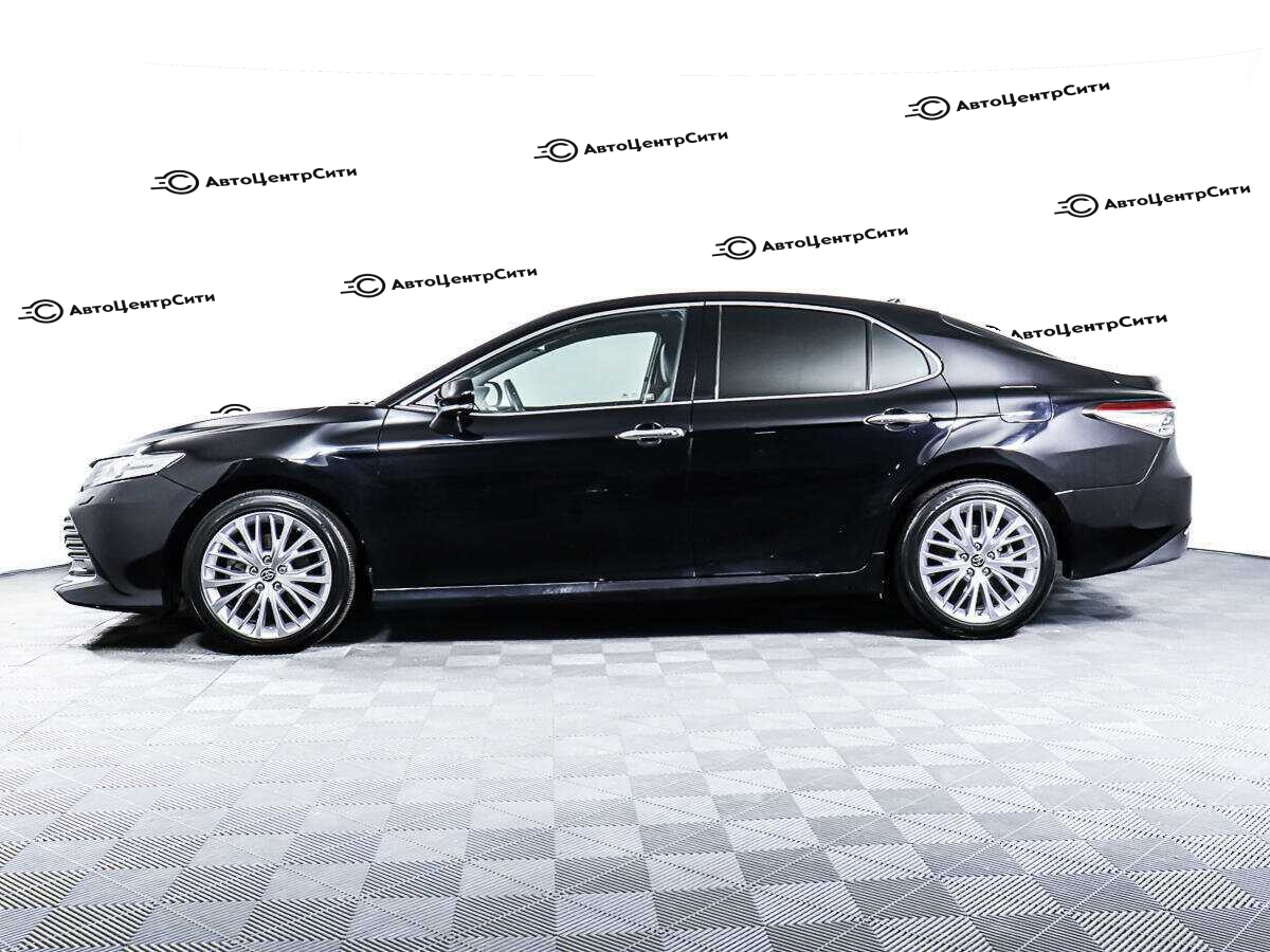 Toyota Camry с пробегом — 2021 год. Фото: #7