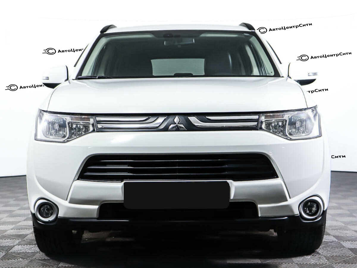 Mitsubishi Outlander с пробегом — 2013 год. Фото: #1