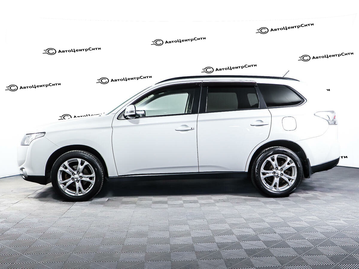 Mitsubishi Outlander с пробегом — 2013 год. Фото: #7