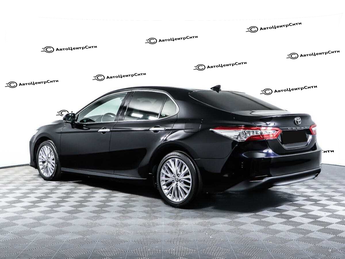 Toyota Camry с пробегом — 2020 год. Фото: #6