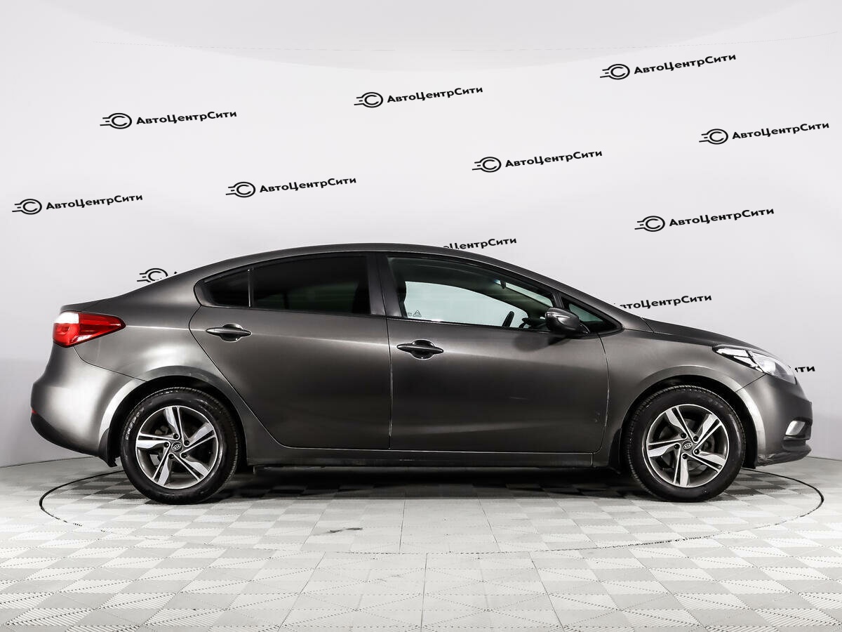 Kia Cerato с пробегом — 2016 год. Фото: #3