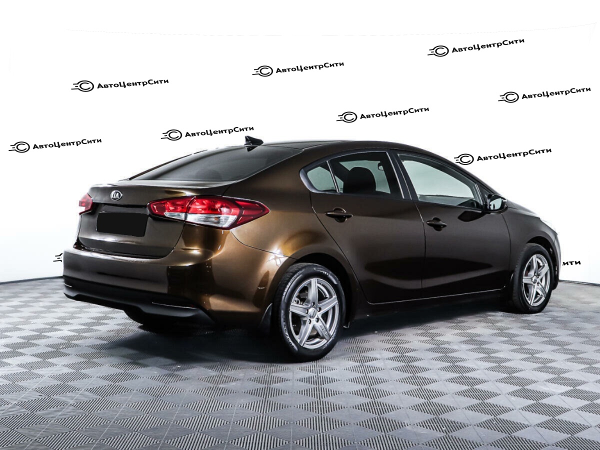 Kia Cerato с пробегом — 2017 год. Фото: #4