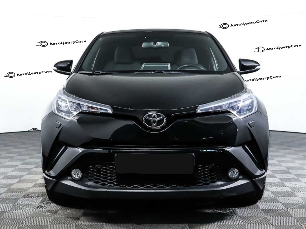 Toyota C-HR с пробегом — 2019 год. Фото: #1