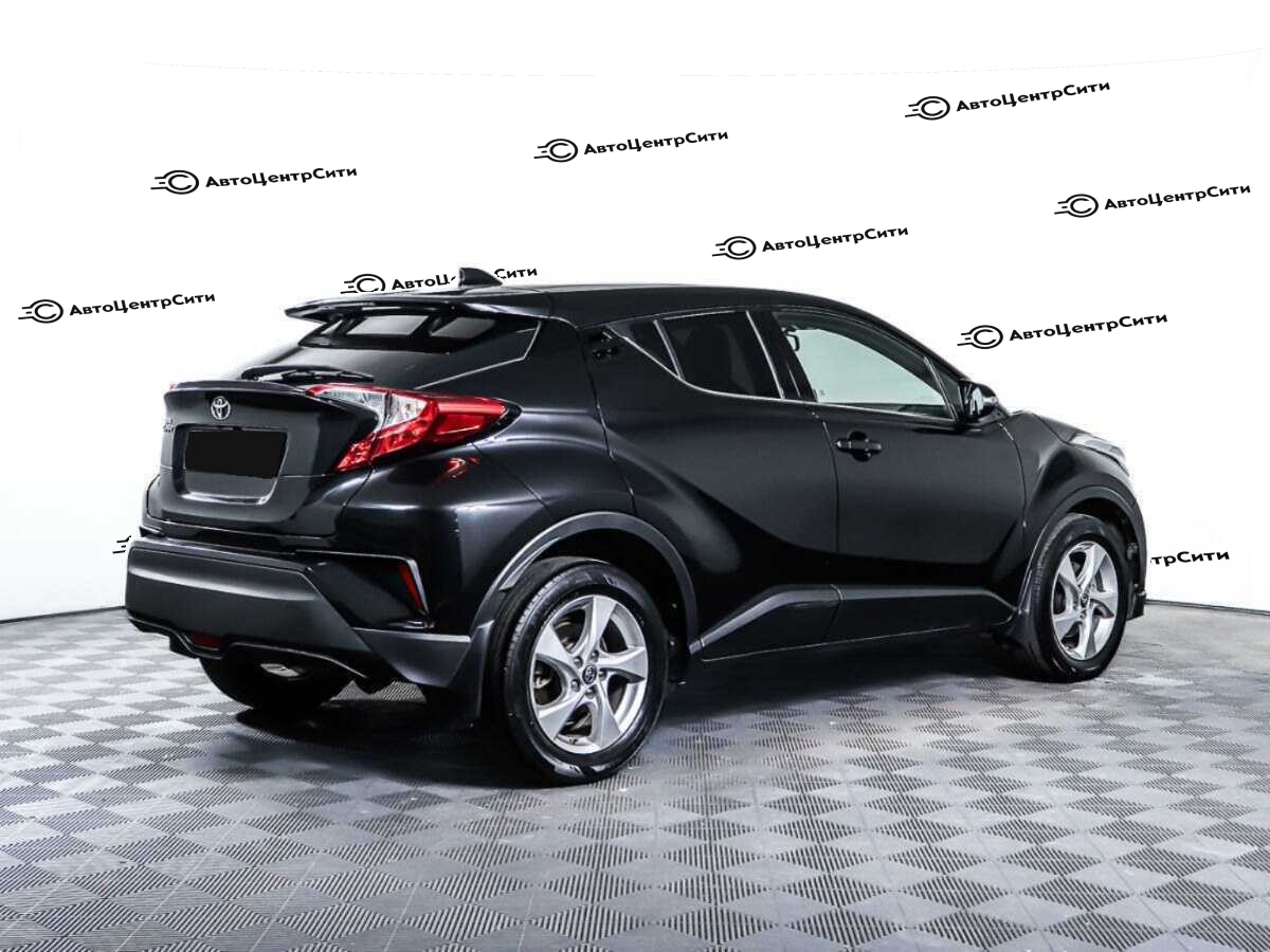 Toyota C-HR с пробегом — 2019 год. Фото: #4