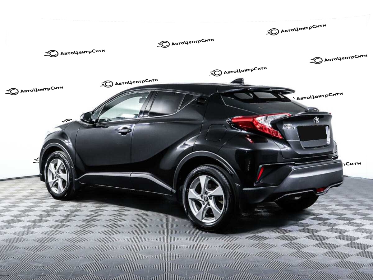 Toyota C-HR с пробегом — 2019 год. Фото: #6