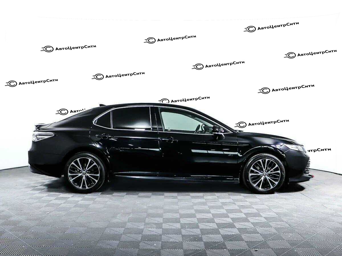 Toyota Camry с пробегом — 2020 год. Фото: #3