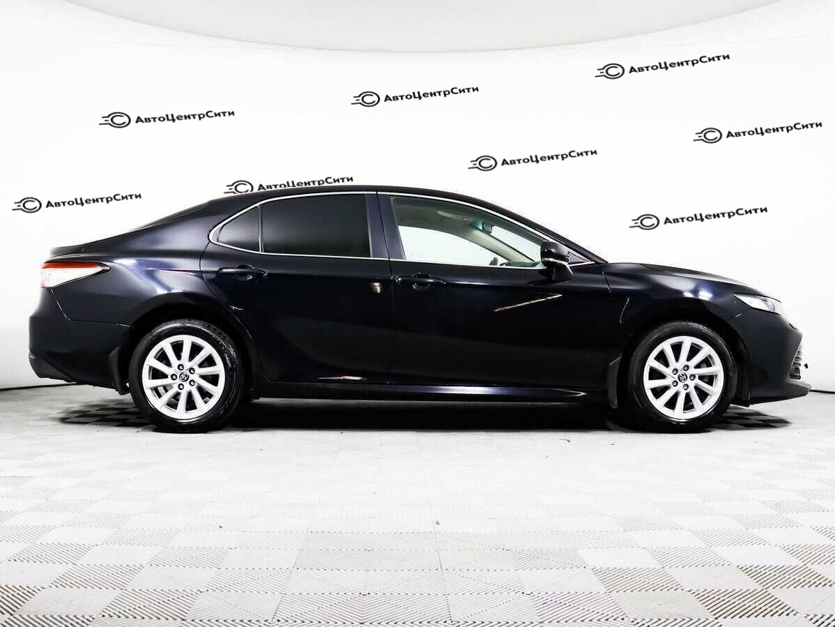 Toyota Camry с пробегом — 2019 год. Фото: #3