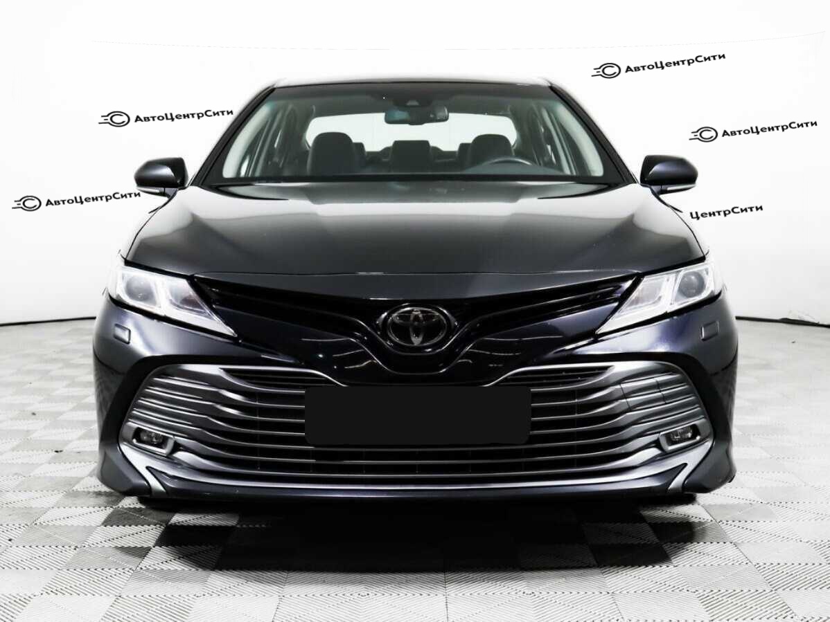 Toyota Camry с пробегом — 2020 год. Фото: #1