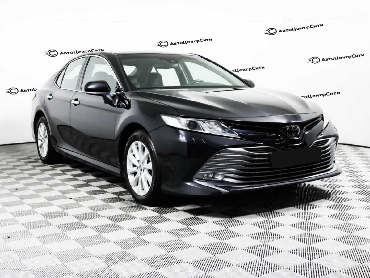 Toyota Camry с пробегом — 2020 год. Фото: #2