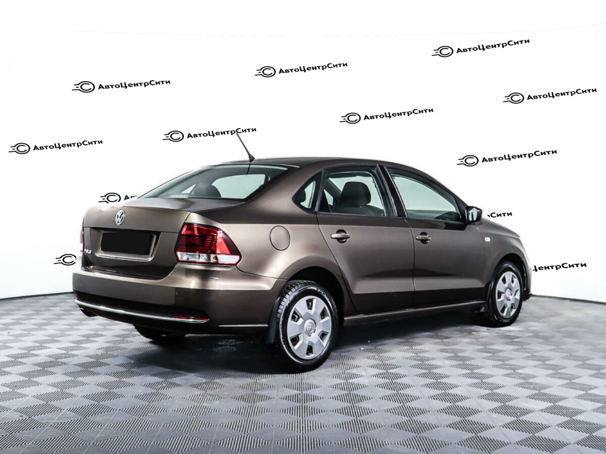 Volkswagen Polo с пробегом — 2016 год. Фото: #4