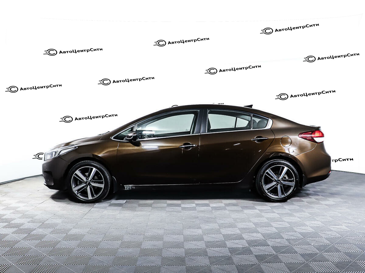 Kia Cerato с пробегом — 2017 год. Фото: #7