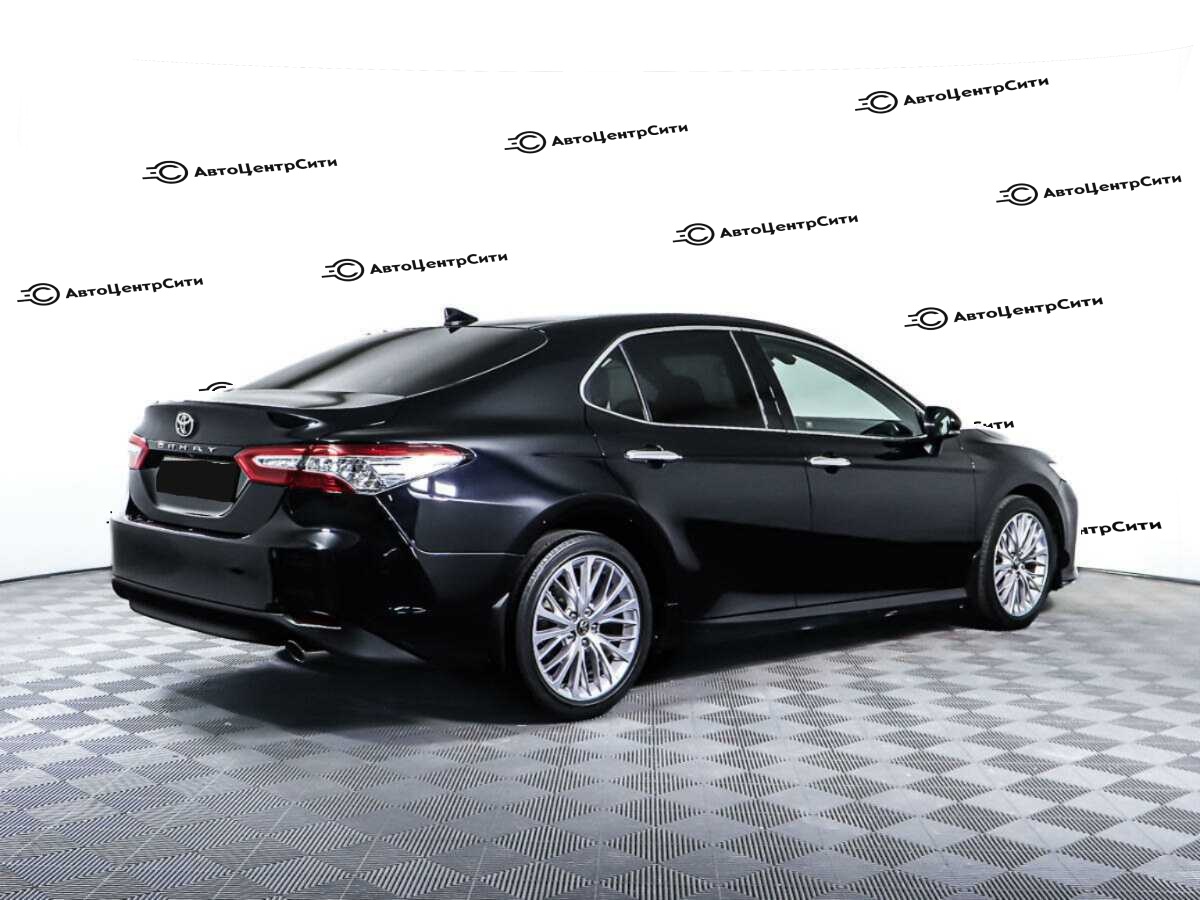 Toyota Camry с пробегом — 2018 год. Фото: #4