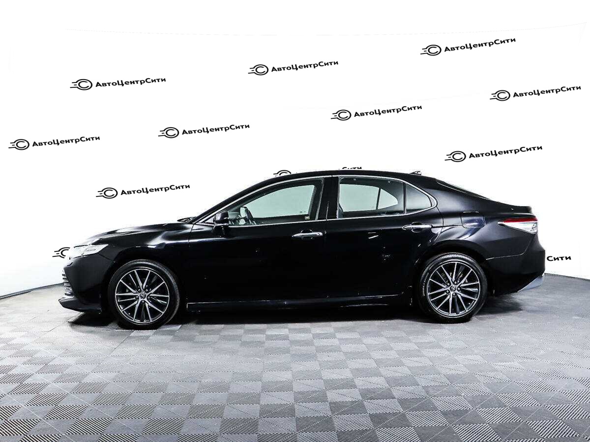 Toyota Camry с пробегом — 2018 год. Фото: #7