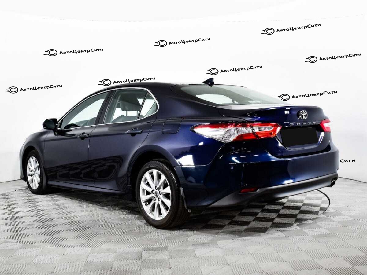 Toyota Camry с пробегом — 2019 год. Фото: #6