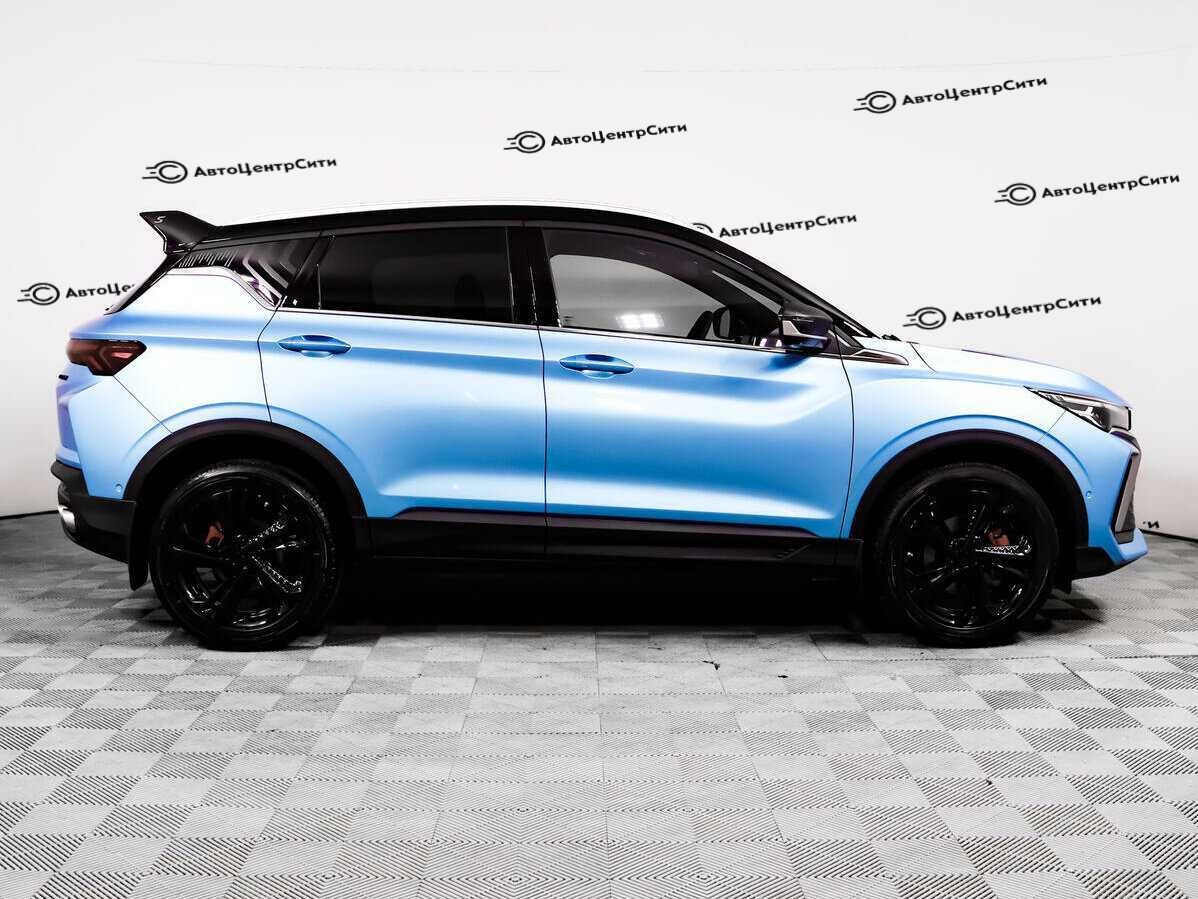 Geely Coolray с пробегом — 2023 год. Фото: #3
