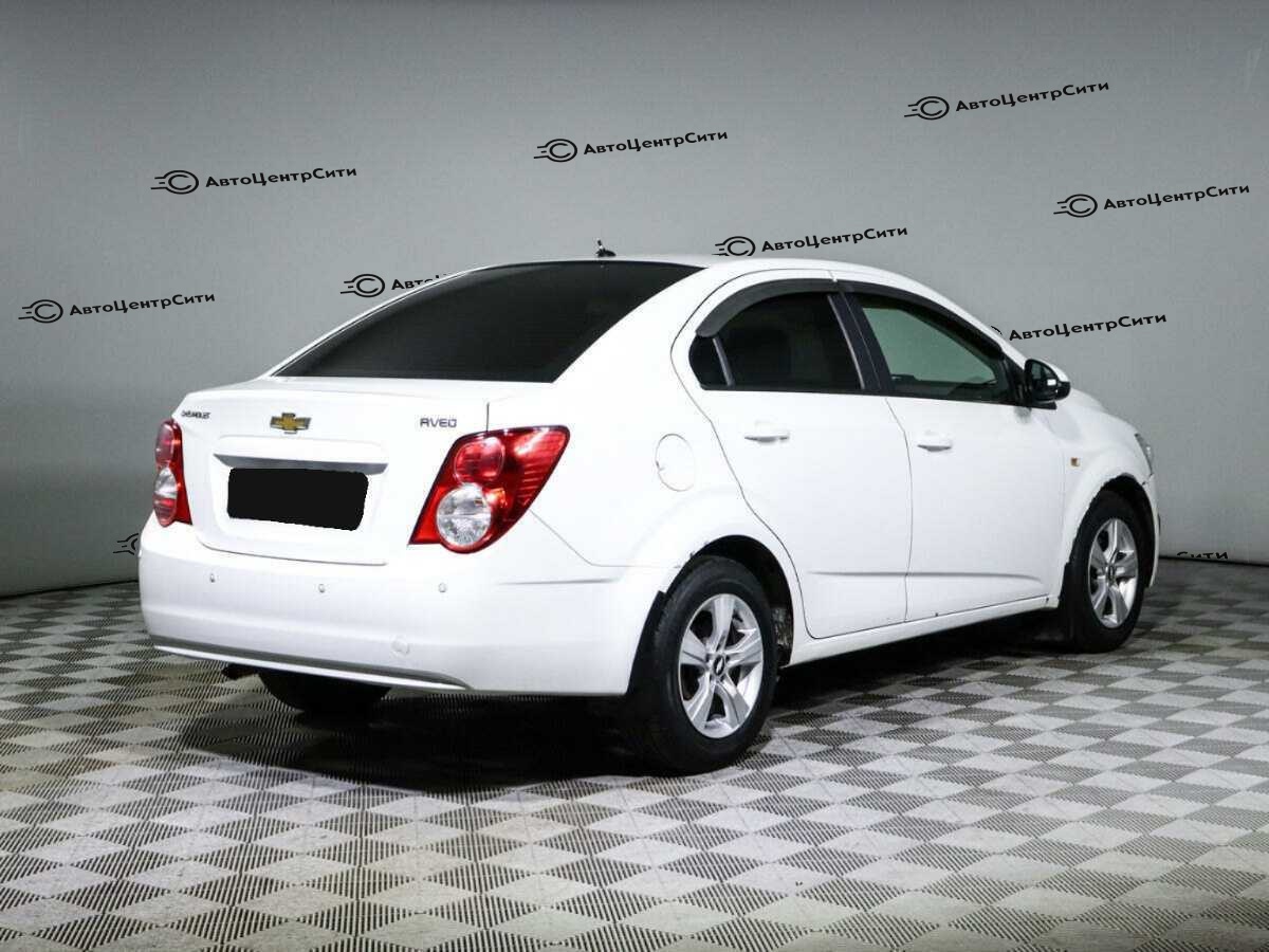 Chevrolet Aveo с пробегом — 2012 год. Фото: #3