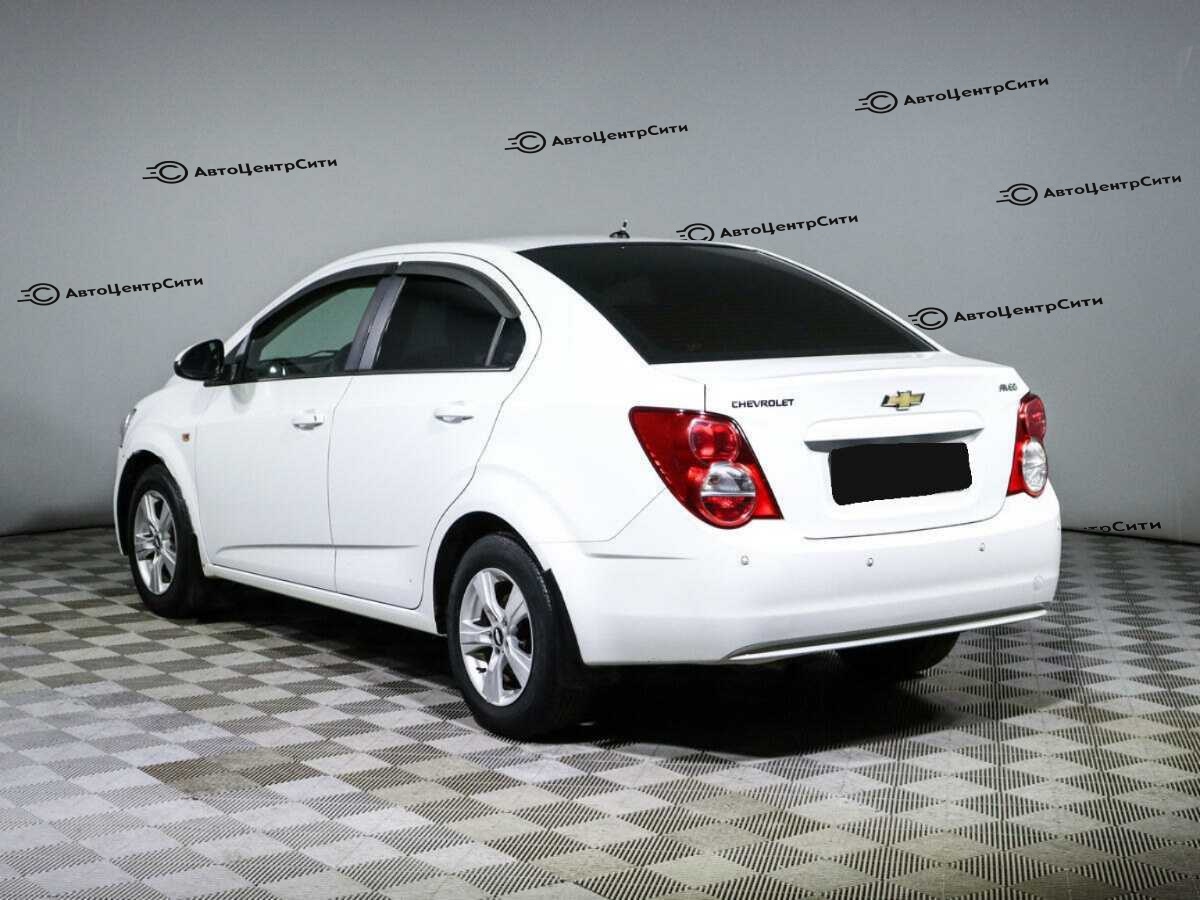 Chevrolet Aveo с пробегом — 2012 год. Фото: #5