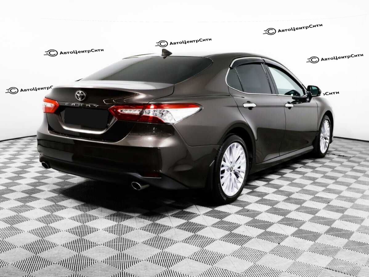 Toyota Camry с пробегом — 2020 год. Фото: #4