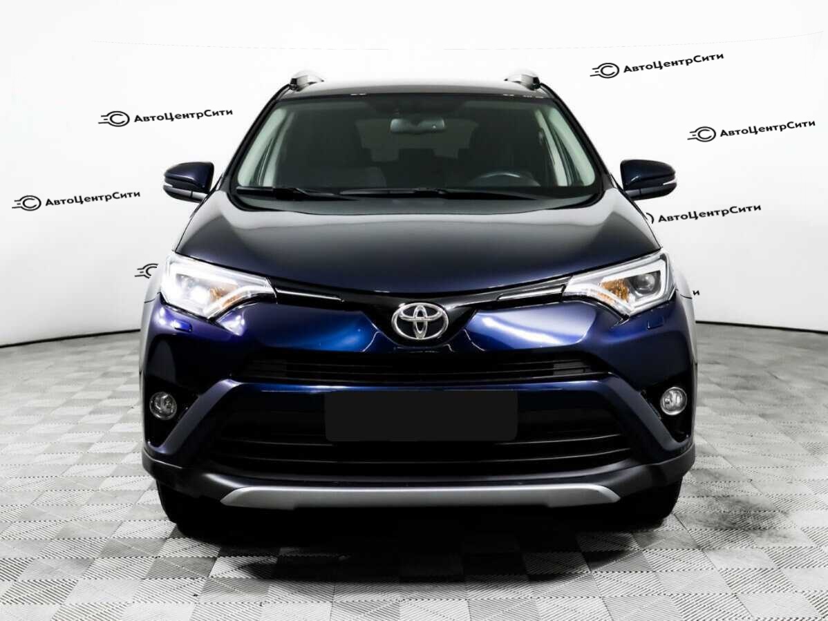 Toyota RAV4 с пробегом — 2018 год. Фото: #1