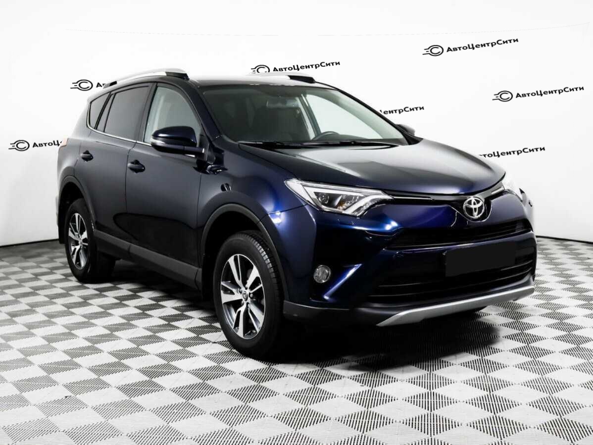 Toyota RAV4 с пробегом — 2018 год. Фото: #2