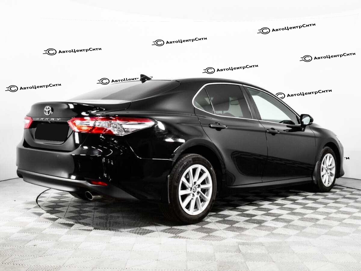 Toyota Camry с пробегом — 2021 год. Фото: #4